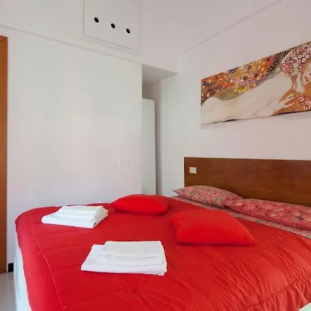 Beatrice Nel Centro Di * レヴァント