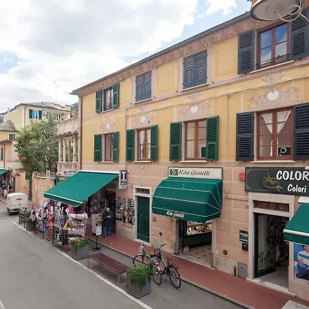 Appartamento Beatrice Nel Centro Di Levanto