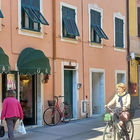 Beatrice Nel Centro Di شقة *